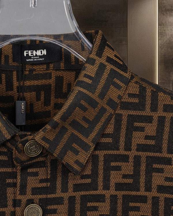 ブランドシャツ角部分ディテール